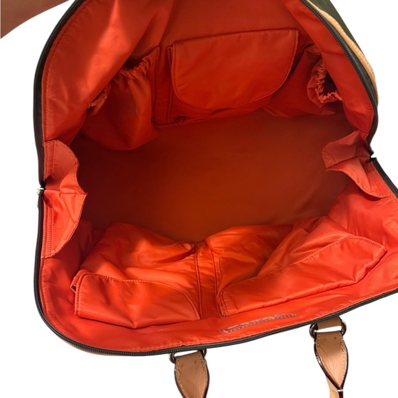 Danzo Retro Diaper Or Travel Bag Pockets W/ Labels Changing Mat
Adjustable Strap - Picture 15 of 15